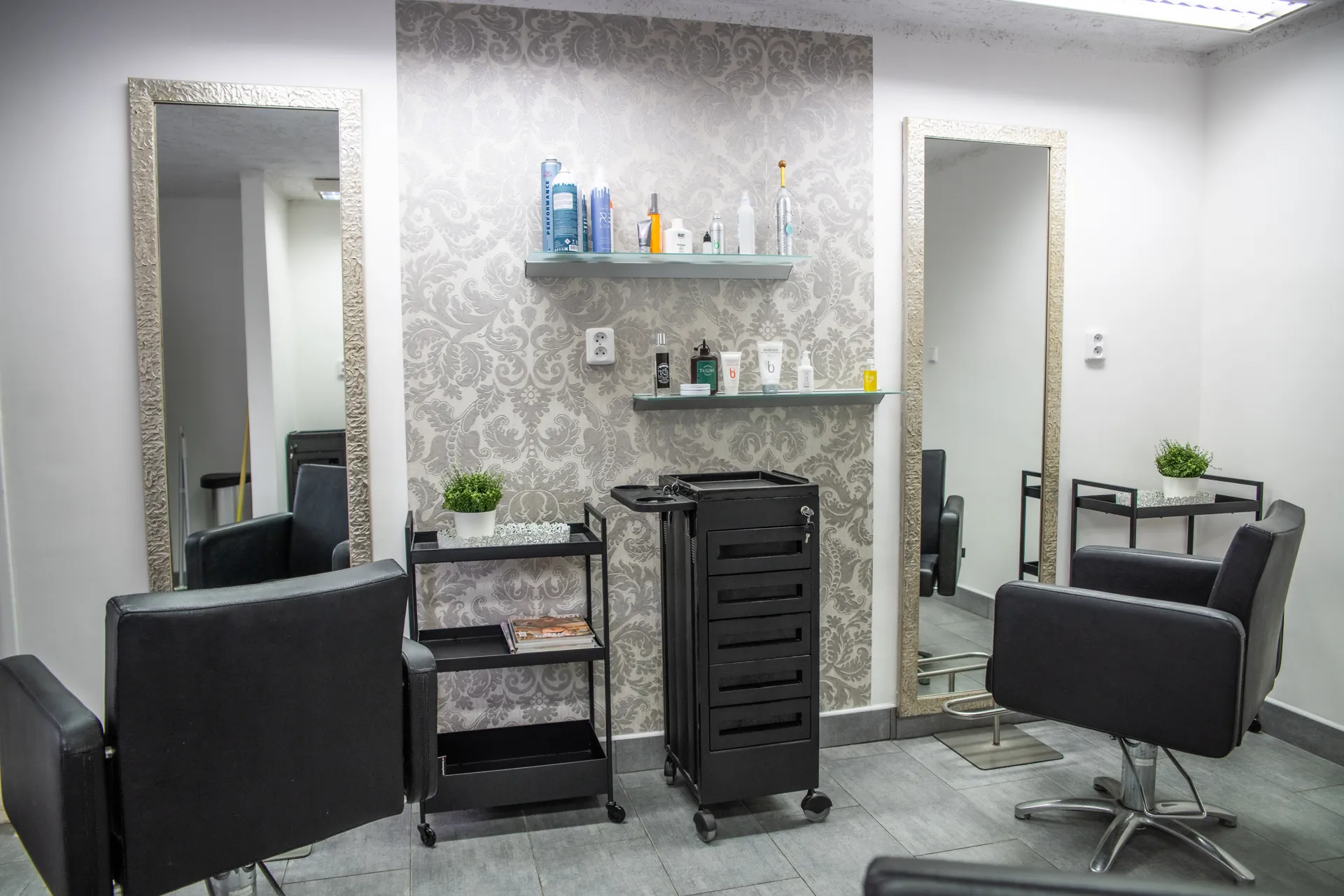 Salon 8